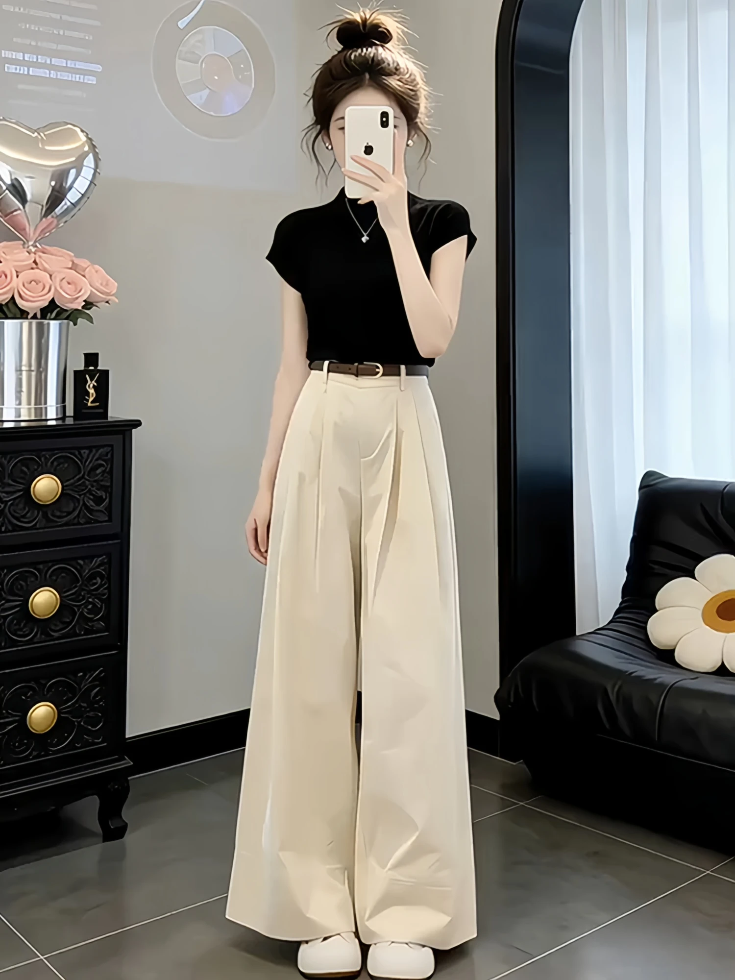 Elegant Black Slimming Short Sleeve T-Shirt And Wide Leg Pants Two Piece Set Casual Style Spring Fashion Women's Ensemble
Elegant Black Slimming Short Sleeve T-Shirt And Wide Leg Pants Two Piece Set Casual Style Spring Fashion Women's Ensemble
