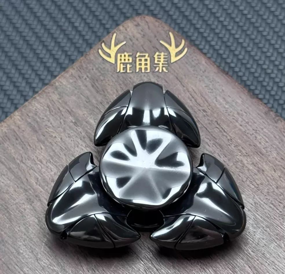 Used EDC Cold Rain Mechanical Squid Zirconium Thrower spinner fidget decompression toy
Used EDC Cold Rain Mechanical Squid Zirconium Thrower spinner fidget decompression toy