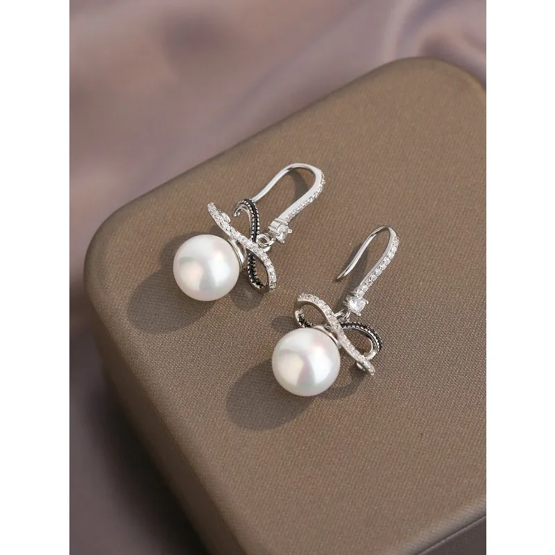InsS925 Silver Jewelry Pearl Black Zircon Stud Earrings New Fashion Earrings Stud Earrings Cross
InsS925 Silver Jewelry Pearl Black Zircon Stud Earrings New Fashion Earrings Stud Earrings Cross