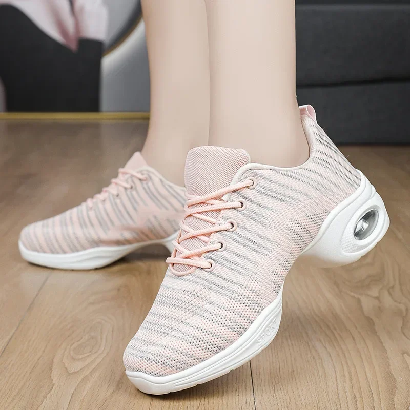 Dancing Shoes Women Breathable Cushioning Jazz Sneakers Lightweight Sport Feature Modern Dance Shoes Girl's Practice Sneakers
Dancing Shoes Women Breathable Cushioning Jazz Sneakers Lightweight Sport Feature Modern Dance Shoes Girl's Practice Sneakers