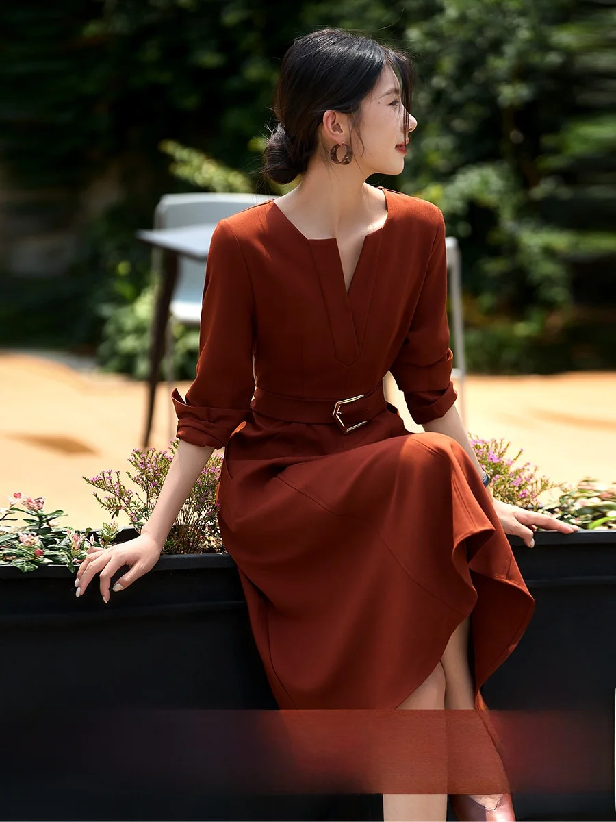 Elegant V-neck Long Sleeve Dress with Belt Lightweight Mature Style A-line Silhouette Polyester Fiber Summer Autumn Women's D...
Elegant V-neck Long Sleeve Dress with Belt Lightweight Mature Style A-line Silhouette Polyester Fiber Summer Autumn Women's D...
