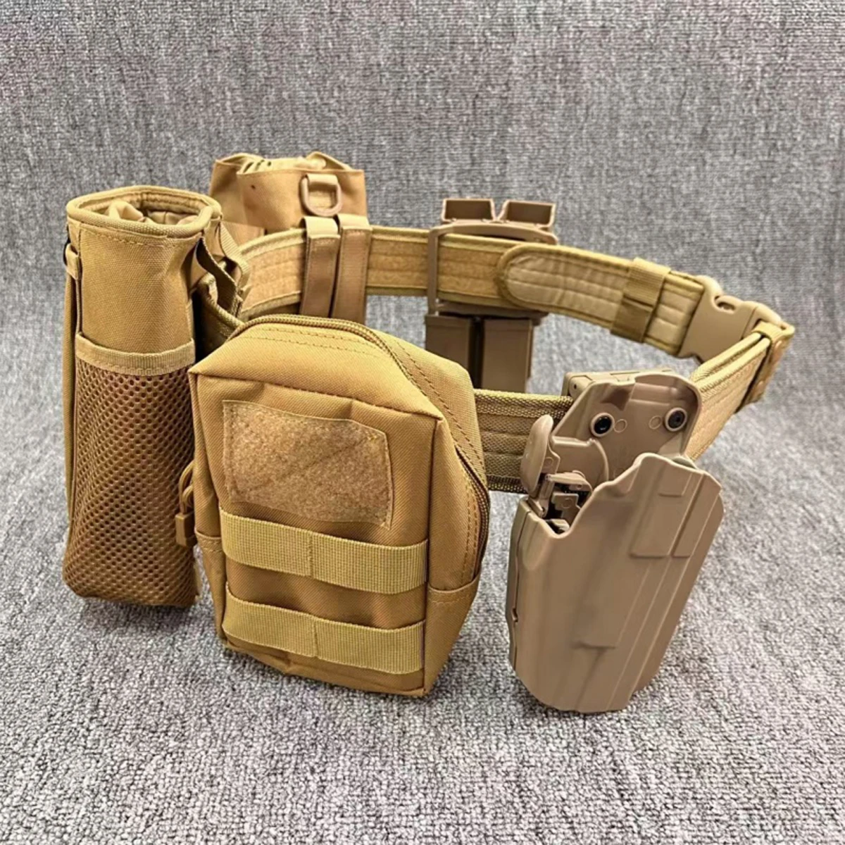 Tactical Belt Set With Pistol Holster, Magazine Bag, Water Bottle Storage Bag for G17/18/19/22 P320 P1 M92F Quick-Draw Holster
Tactical Belt Set With Pistol Holster, Magazine Bag, Water Bottle Storage Bag for G17/18/19/22 P320 P1 M92F Quick-Draw Holster