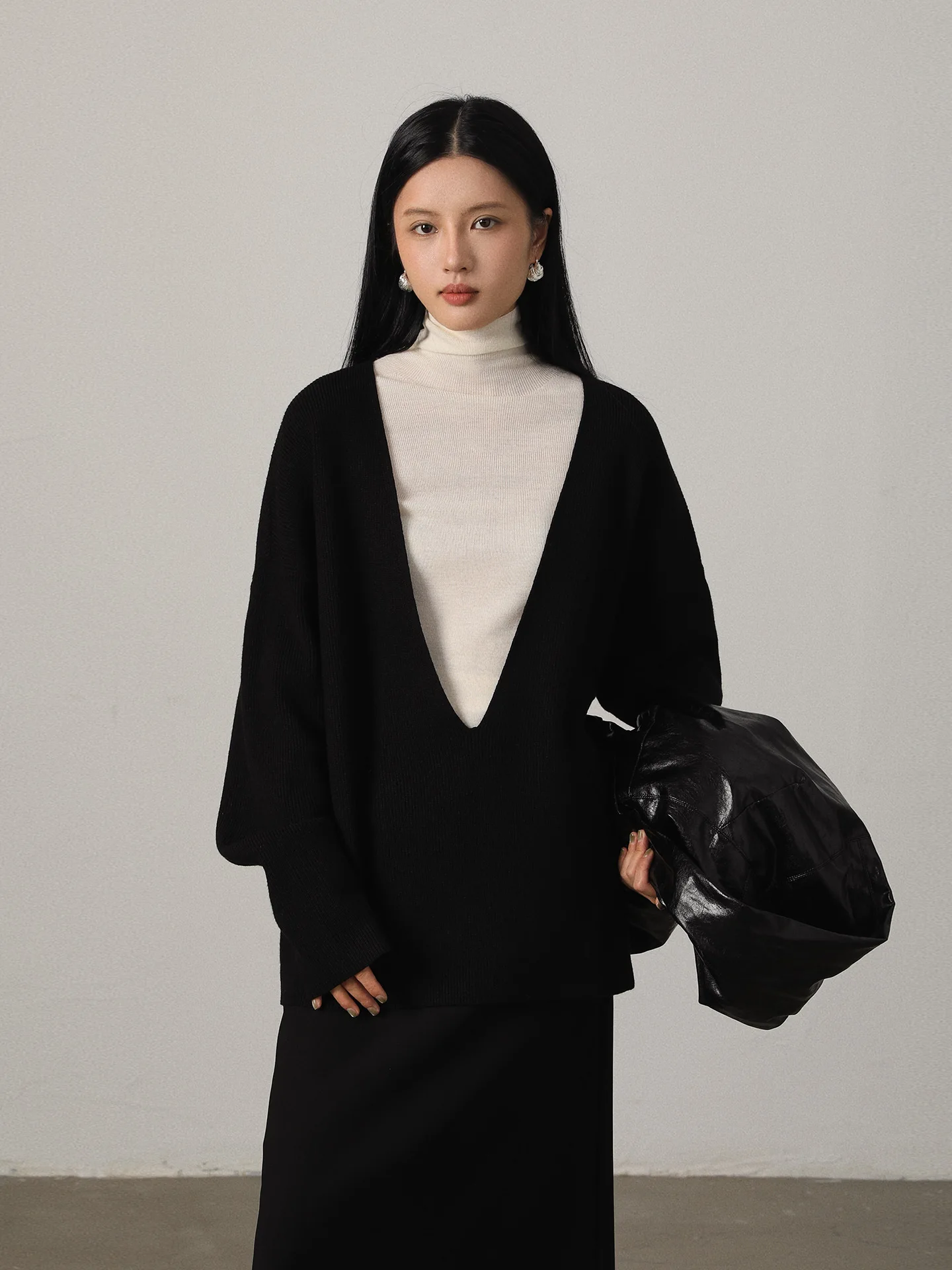 Вязаный свитер Vimore с V-образным вырезом, свободный, многослойный, глубокой вязки, женский, модный, осенне-зимний
Вязаный свитер Vimore с V-образным вырезом, свободный, многослойный, глубокой вязки, женский, модный, осенне-зимний