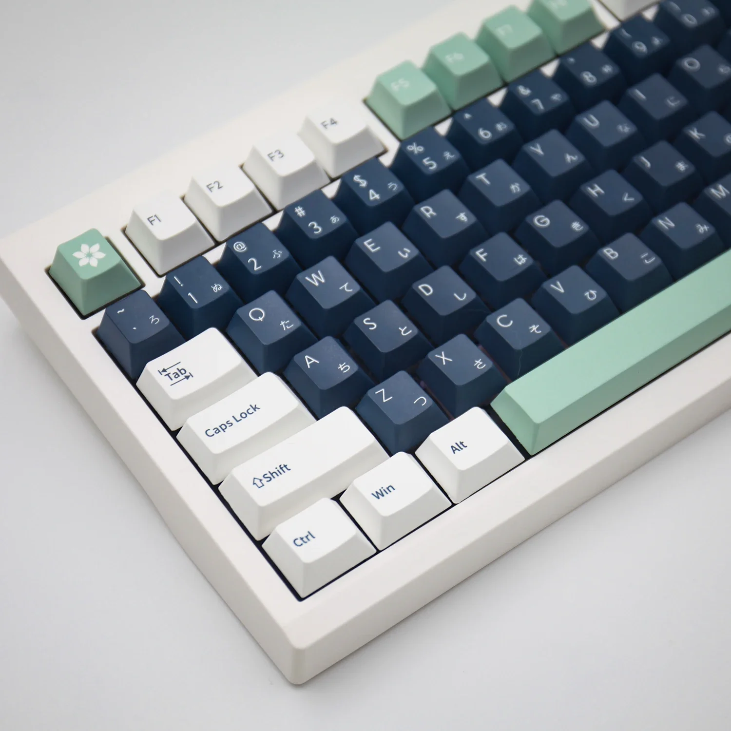 Heraldic keycap sublimation customized small full set of PBT original high mechanical keyboard cap
Heraldic keycap sublimation customized small full set of PBT original high mechanical keyboard cap