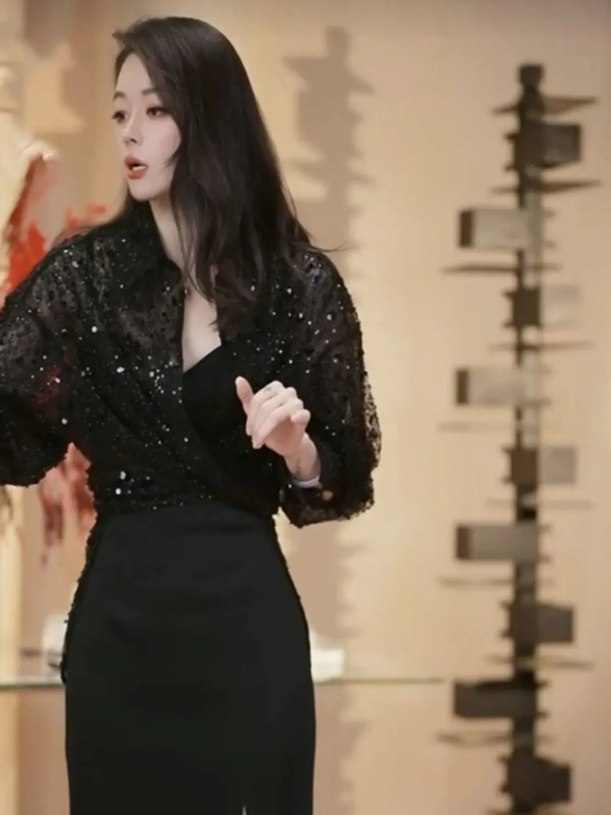 Elegant Lace Shiny Sequin Belted Waist Shirt Vintage Slimming Semi-Transparent French Style Polyester Long Sleeve Women's Shirt
Elegant Lace Shiny Sequin Belted Waist Shirt Vintage Slimming Semi-Transparent French Style Polyester Long Sleeve Women's Shirt