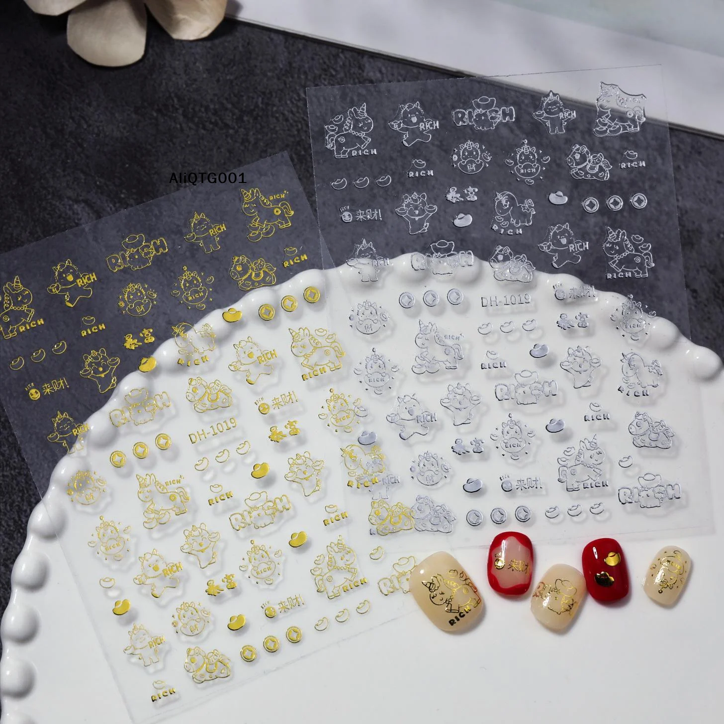 Cartoon New Year Pony DIY Nail Stickers Year of the Horse Nail Decorations Pony Nail Appliques Art Sticker for Nail Art
Cartoon New Year Pony DIY Nail Stickers Year of the Horse Nail Decorations Pony Nail Appliques Art Sticker for Nail Art