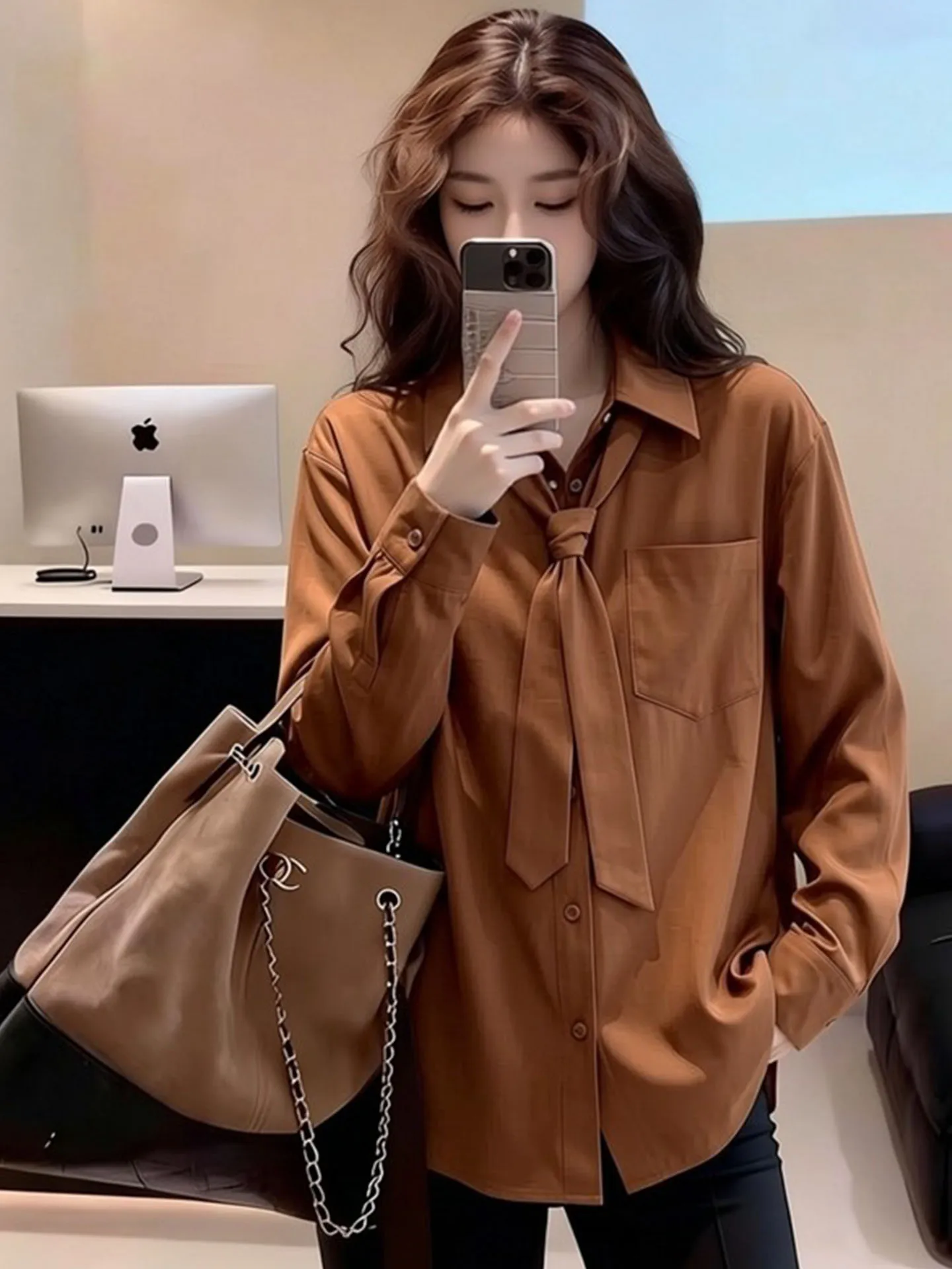 Женская повседневная блузка с длинным рукавом, кофейного цвета, универсального свободного кроя, весна 2026, модная, высокого качества, для женщин.
Женская повседневная блузка с длинным рукавом, кофейного цвета, универсального свободного кроя, весна 2026, модная, высокого качества, для женщин.