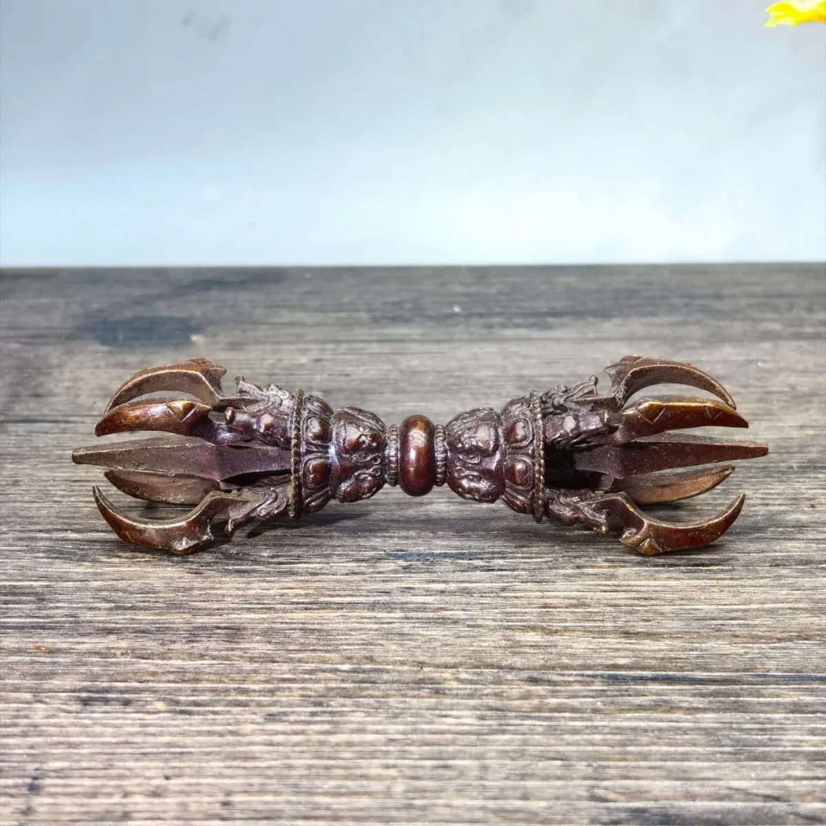 Brass Vajra pestle
Brass Vajra pestle