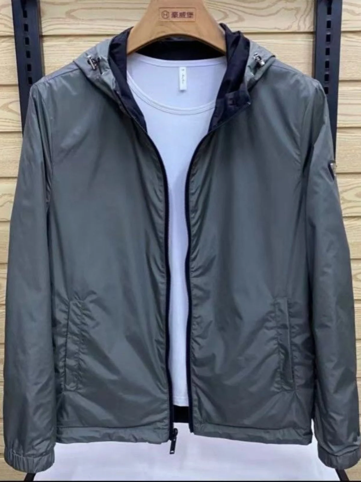 High Quali Men's Faionable Autumn Jaet Casual Versatile Slim Fit Hooded Coat Youth ular Long Sve Regular Length
High Quali Men's Faionable Autumn Jaet Casual Versatile Slim Fit Hooded Coat Youth ular Long Sve Regular Length