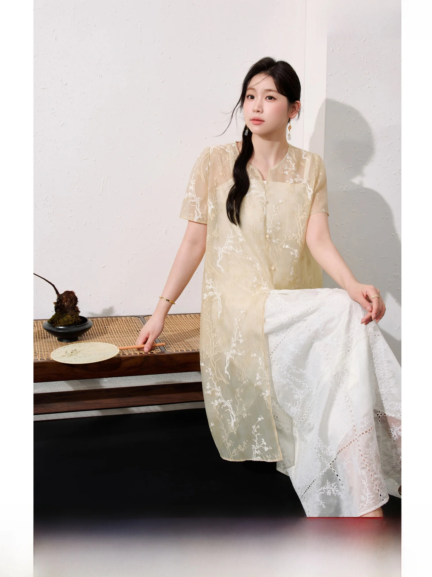 Elegant Blue Language plus Size Women's New Chinese Style Embroidered Dress Ruffle Hemline Two-Piece Set A-Line Skirt
Elegant Blue Language plus Size Women's New Chinese Style Embroidered Dress Ruffle Hemline Two-Piece Set A-Line Skirt