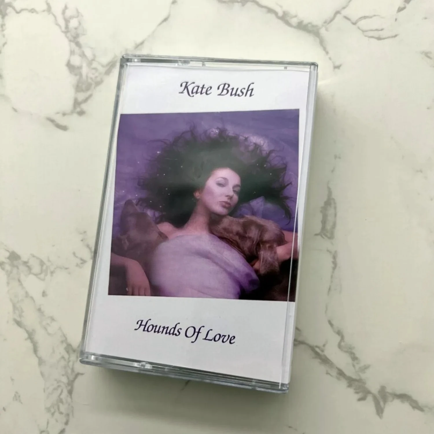 Rare Sealed Kate Bush Hounds of Love Art Pop Audio Cassette Tape Vintage Retro Analog Sound Collectible for Fans Home Art Decor
Rare Sealed Kate Bush Hounds of Love Art Pop Audio Cassette Tape Vintage Retro Analog Sound Collectible for Fans Home Art Decor