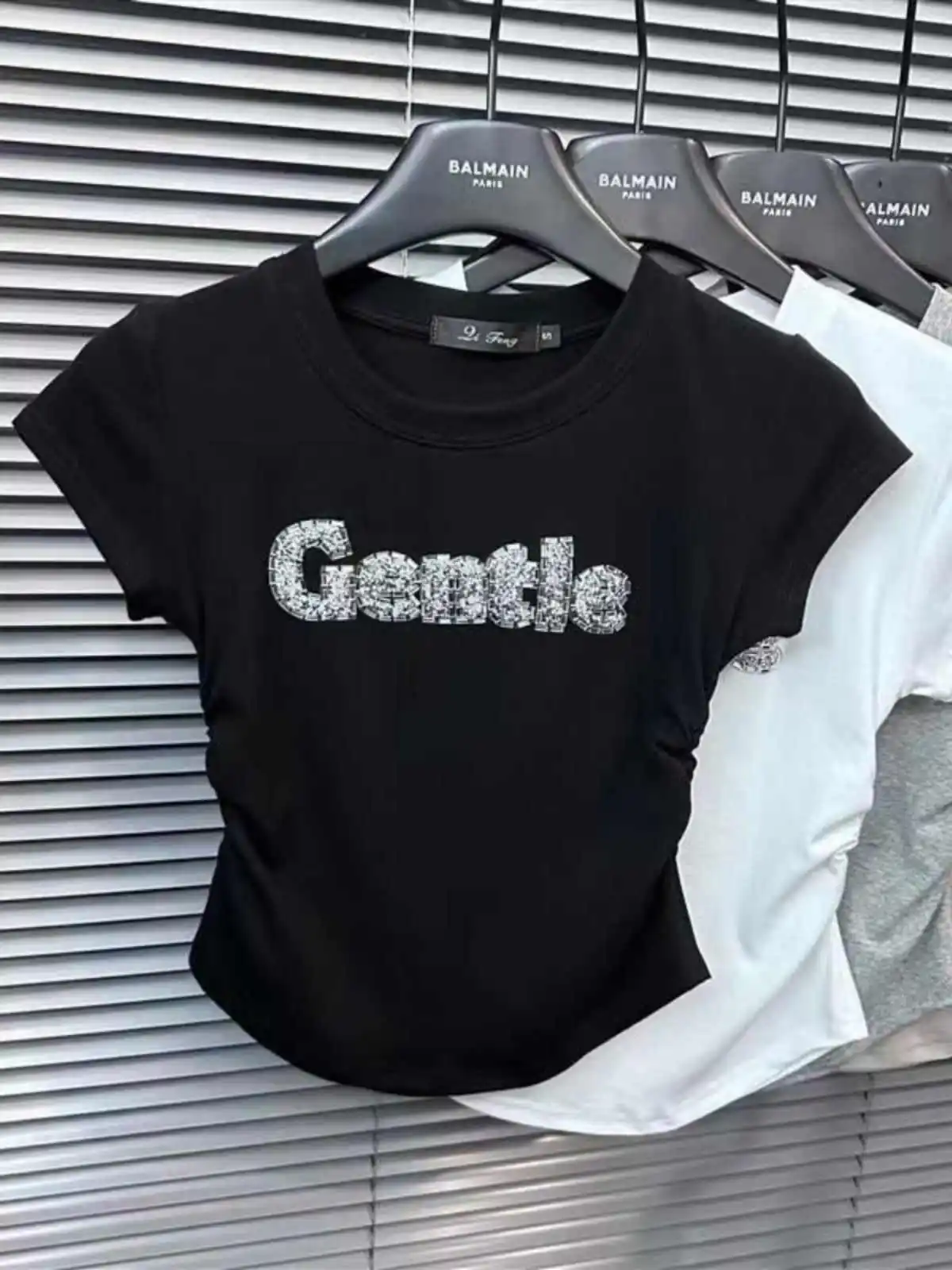 Summer Cotton Rhinestone T-shirt Casual Fashion Women Letter Pattern Tee Female Solid Color Pleated Round Neck Short Sleeved Top
Summer Cotton Rhinestone T-shirt Casual Fashion Women Letter Pattern Tee Female Solid Color Pleated Round Neck Short Sleeved Top