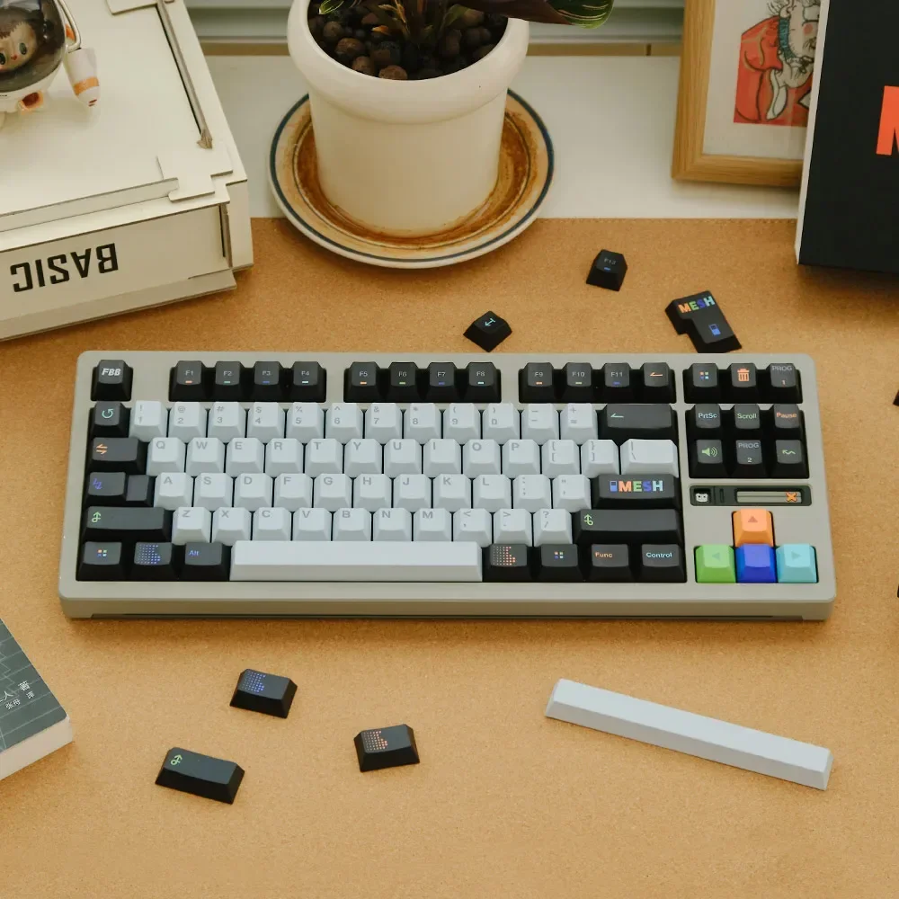 Оригинальная клавиатура MESH, сублимационная PBT, изготовленная на заказ механическая клавиатура черного ночного демона 
Оригинальная клавиатура MESH, сублимационная PBT, изготовленная на заказ механическая клавиатура черного ночного демона