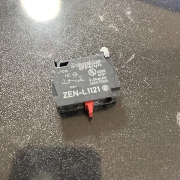 Schneider. Базовое крепление. Контактный блок Nc. Zen-l1121 Совершенно новый оригинальный точечный ПЛК
Schneider. Базовое крепление. Контактный блок Nc. Zen-l1121 Совершенно новый оригинальный точечный ПЛК