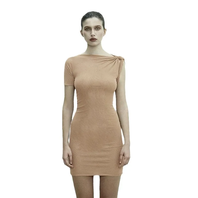 Women's hip dress 2024 European and American style women's short skirt, slanted shoulder short sleeve solid color slim dress
Women's hip dress 2024 European and American style women's short skirt, slanted shoulder short sleeve solid color slim dress