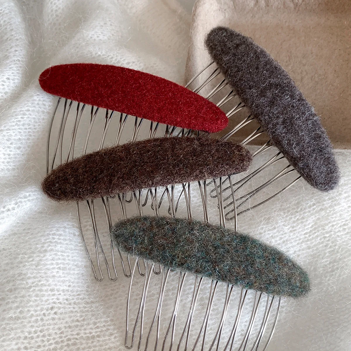 Korean Red Non-Slip Tooth Hair Clip for High Crown Side Fringe Front Bangs Comb Barrettes for Women Daily Hair Accessories
Korean Red Non-Slip Tooth Hair Clip for High Crown Side Fringe Front Bangs Comb Barrettes for Women Daily Hair Accessories