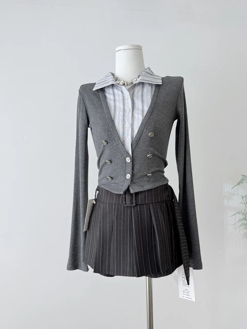 Трикотажный топ с эффектом похудения ort Sve irt Faionable в полоску в стиле пэчворк, шикарный топ для девочек, длинный све, корейская версия
Трикотажный топ с эффектом похудения ort Sve irt Faionable в полоску в стиле пэчворк, шикарный топ для девочек, длинный све, корейская версия