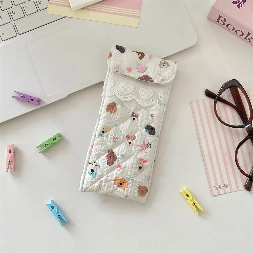 Cartoon Pattern Glasses Storage Bag Dustproof Anti Pressure Sunglasses Case Gift with button Glasses Protective Cover Travel 
Cartoon Pattern Glasses Storage Bag Dustproof Anti Pressure Sunglasses Case Gift with button Glasses Protective Cover Travel