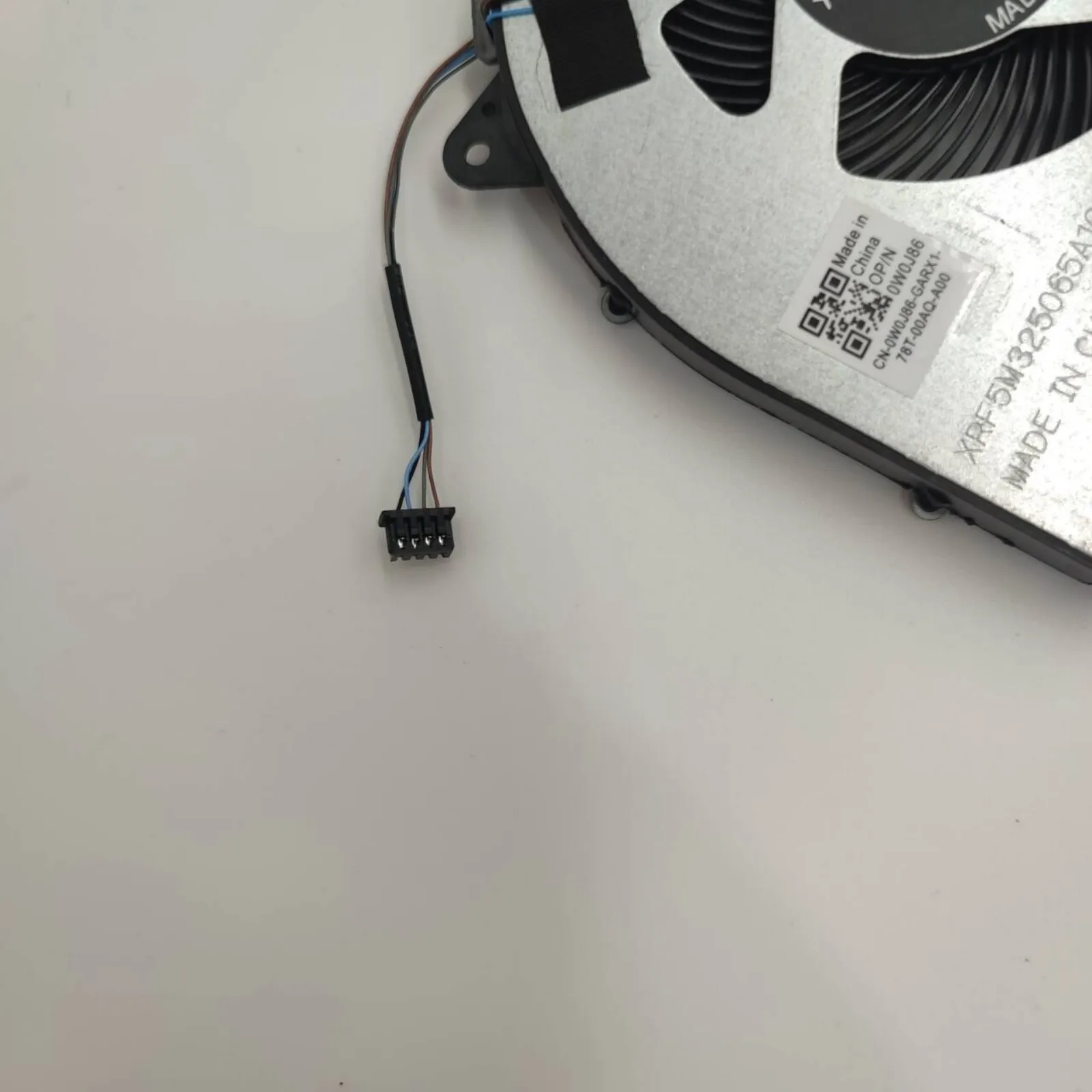 Вентилятор охлаждения графического процессора ноутбука для Lenovo Legion 5-15IMH05H 15ARH05 15IMH05 R7000 2020 Y7000 2020
Вентилятор охлаждения графического процессора ноутбука для Lenovo Legion 5-15IMH05H 15ARH05 15IMH05 R7000 2020 Y7000 2020