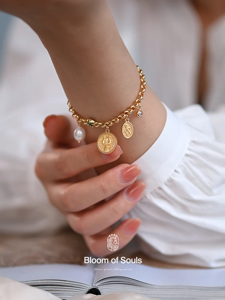 N "A Lucky Coin" Original Design S925 Sterling Silver Bracelet Natural Malachite Harp Gold Coin French Retro
N "A Lucky Coin" Original Design S925 Sterling Silver Bracelet Natural Malachite Harp Gold Coin French Retro