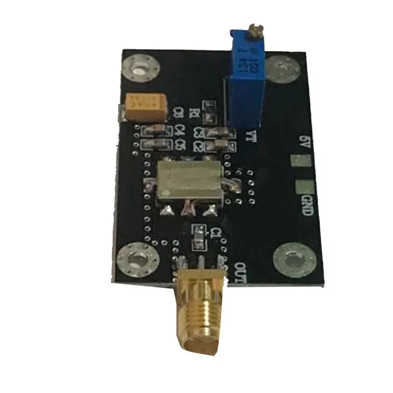 VCO Voltage Controlled Oscillator 5.8G 5.7-5.9GHz Adjustable Frequency Point Frequency Source WiFi Frequency Band
VCO Voltage Controlled Oscillator 5.8G 5.7-5.9GHz Adjustable Frequency Point Frequency Source WiFi Frequency Band