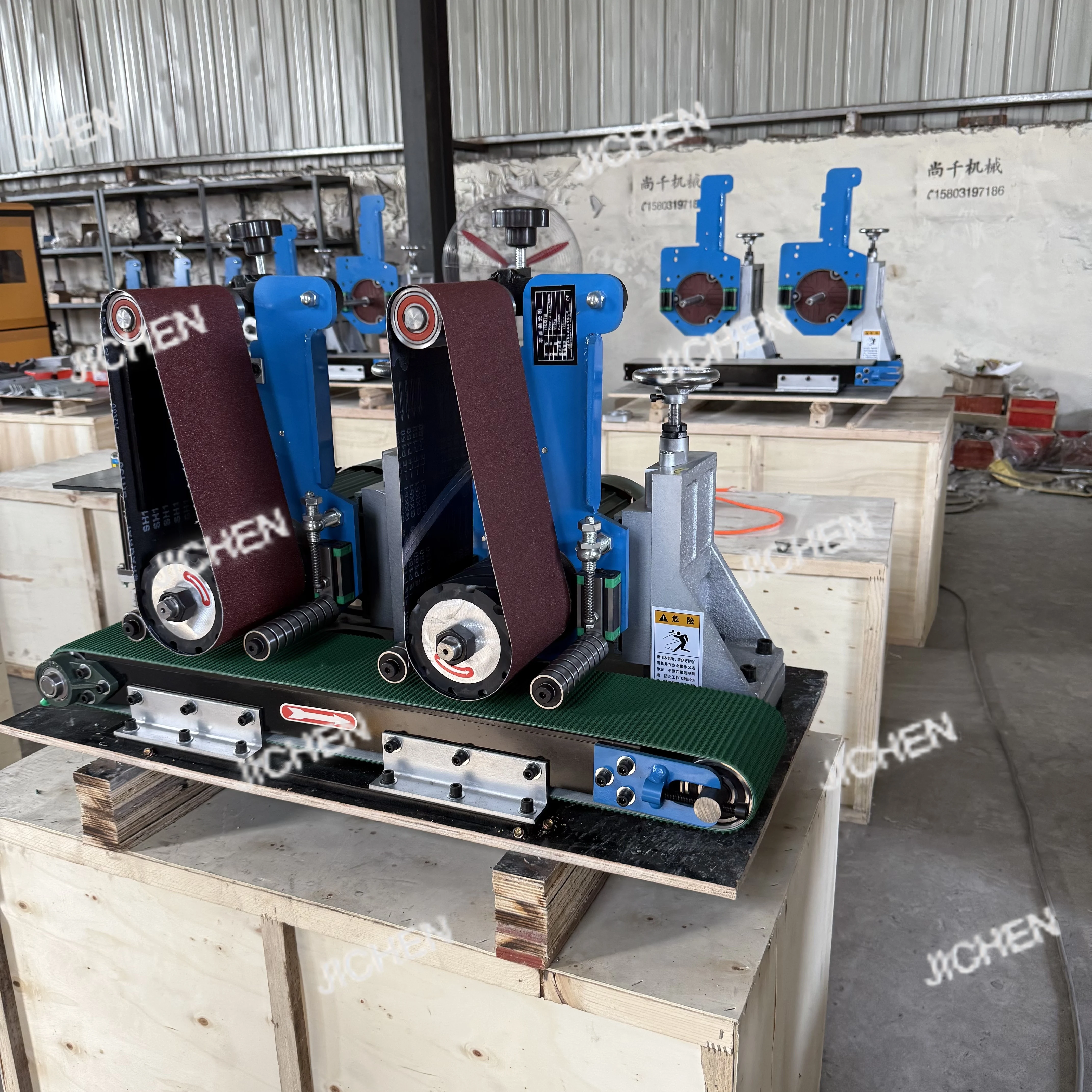 Настольный многофункциональный малогабаритный полировальный станок для металлических пластин, удаления заусенцев и ржавчины, шлифовки и зеркальной полировки.
Настольный многофункциональный малогабаритный полировальный станок для металлических пластин, удаления заусенцев и ржавчины, шлифовки и зеркальной полировки.