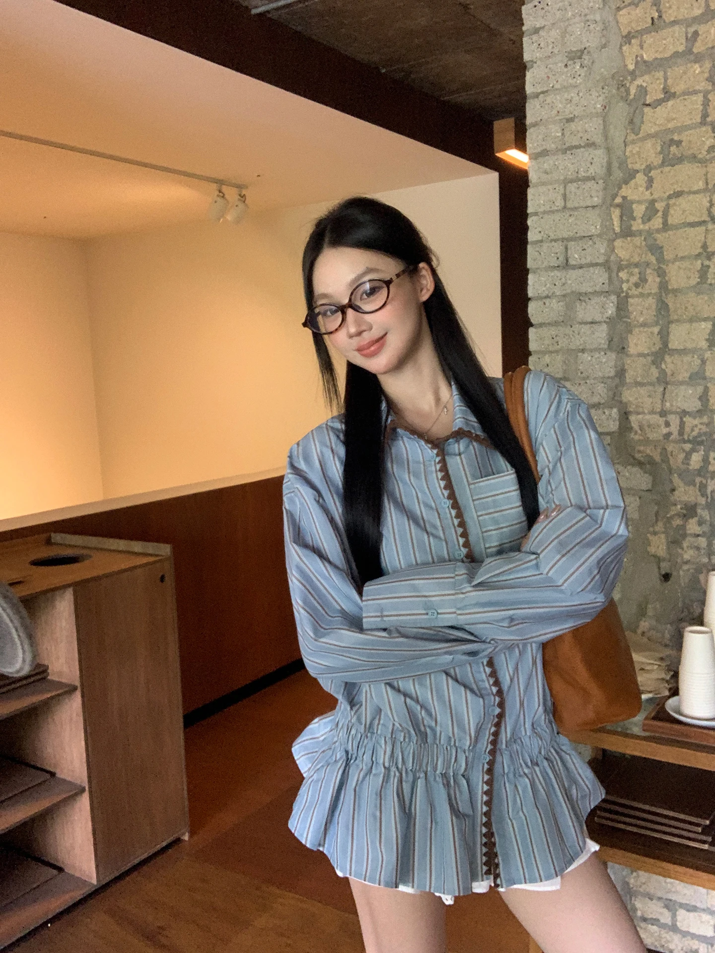 Шикарный ильтр в синюю полоску для женщин Long Sve, осенний модный дизайн Ele, полиэфирное волокно, прямой крой, для поездок на работу
Шикарный ильтр в синюю полоску для женщин Long Sve, осенний модный дизайн Ele, полиэфирное волокно, прямой крой, для поездок на работу