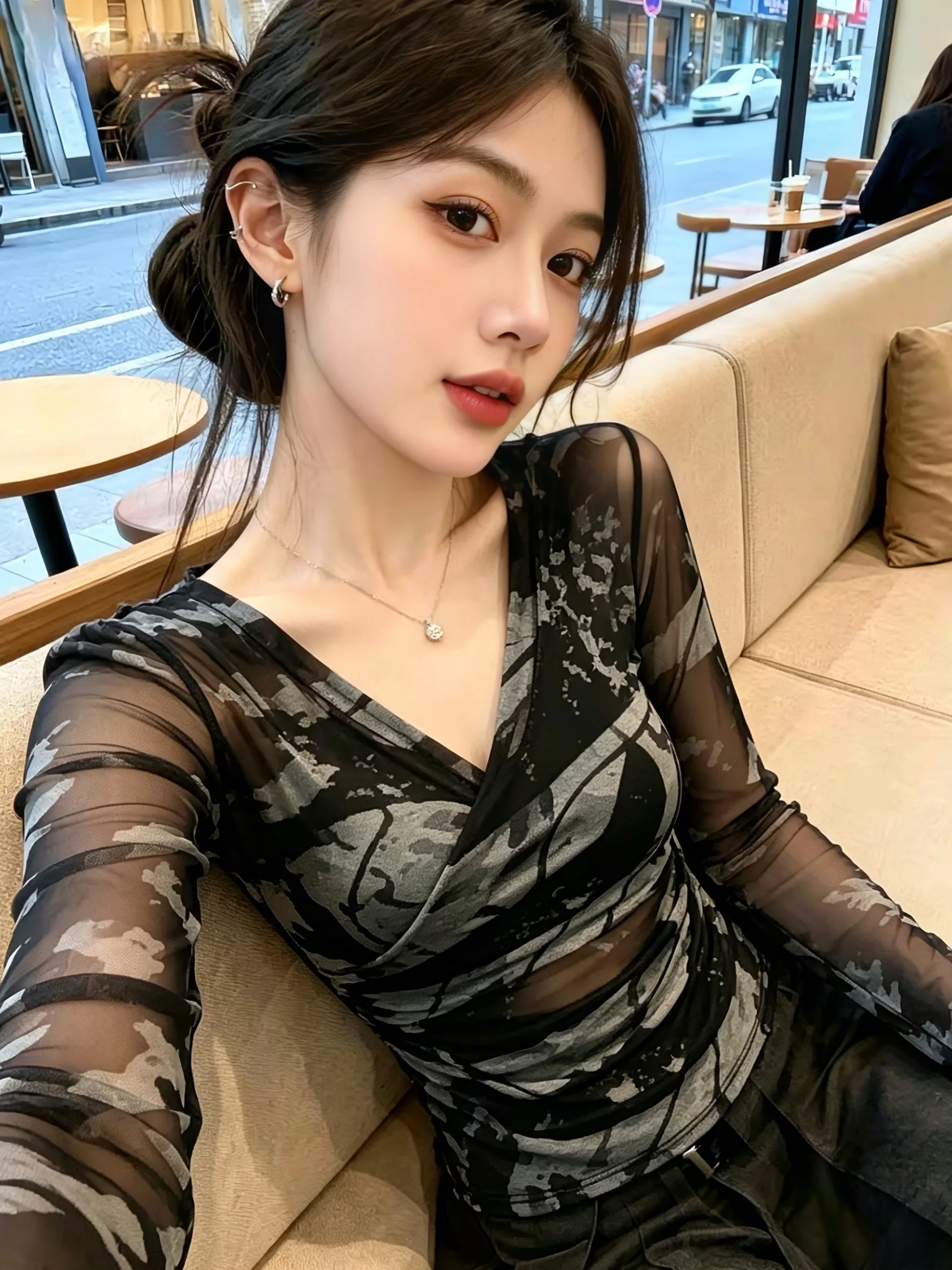 Slimming Long Sleeve V-Neck Mesh T-Shirt Women's Summer New Style Self-Keeping Cross Dyeing Korean Version Straight Cut Silk Top
Slimming Long Sleeve V-Neck Mesh T-Shirt Women's Summer New Style Self-Keeping Cross Dyeing Korean Version Straight Cut Silk Top
