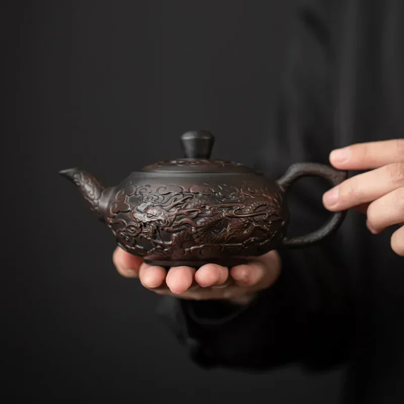 Фиолетовый керамический чайник, китайский горшок Xishi, нож для прыжков ручной работы с узором, бытовой керамический фильтр, чайник для заваривания
Фиолетовый керамический чайник, китайский горшок Xishi, нож для прыжков ручной работы с узором, бытовой керамический фильтр, чайник для заваривания