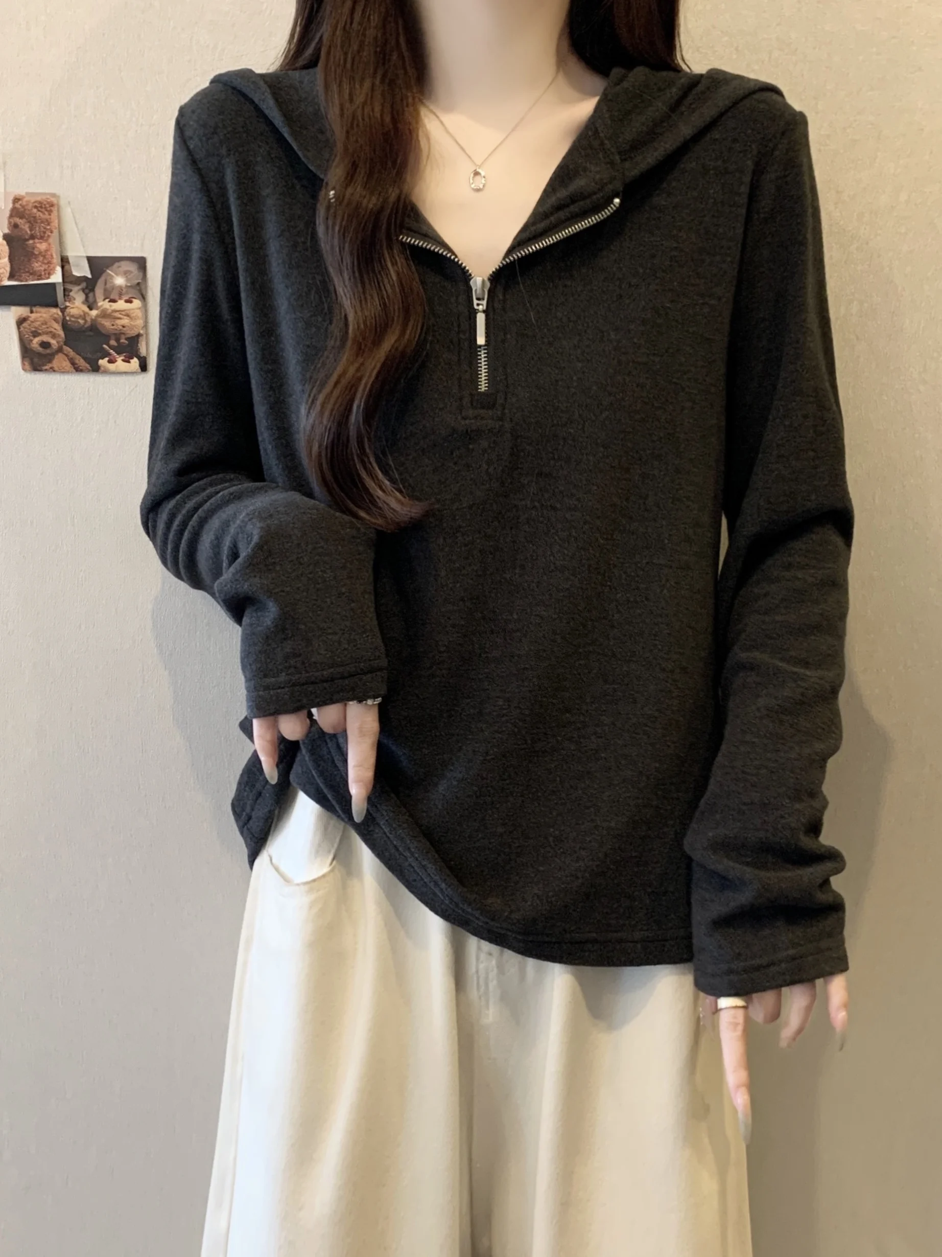 Женская толстовка с капюшоном на молнии, больших размеров, свободного кроя, в корейском стиле, для полных женщин, базовая, для ношения под одеждой, с длинным рукавом, до плеч
Женская толстовка с капюшоном на молнии, больших размеров, свободного кроя, в корейском стиле, для полных женщин, базовая, для ношения под одеждой, с длинным рукавом, до плеч