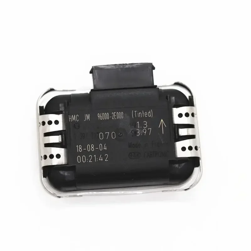960002E000 Is Suitable for The Modern Tucson 2005-2009 Wiper Sensor Module Assembly
960002E000 Is Suitable for The Modern Tucson 2005-2009 Wiper Sensor Module Assembly