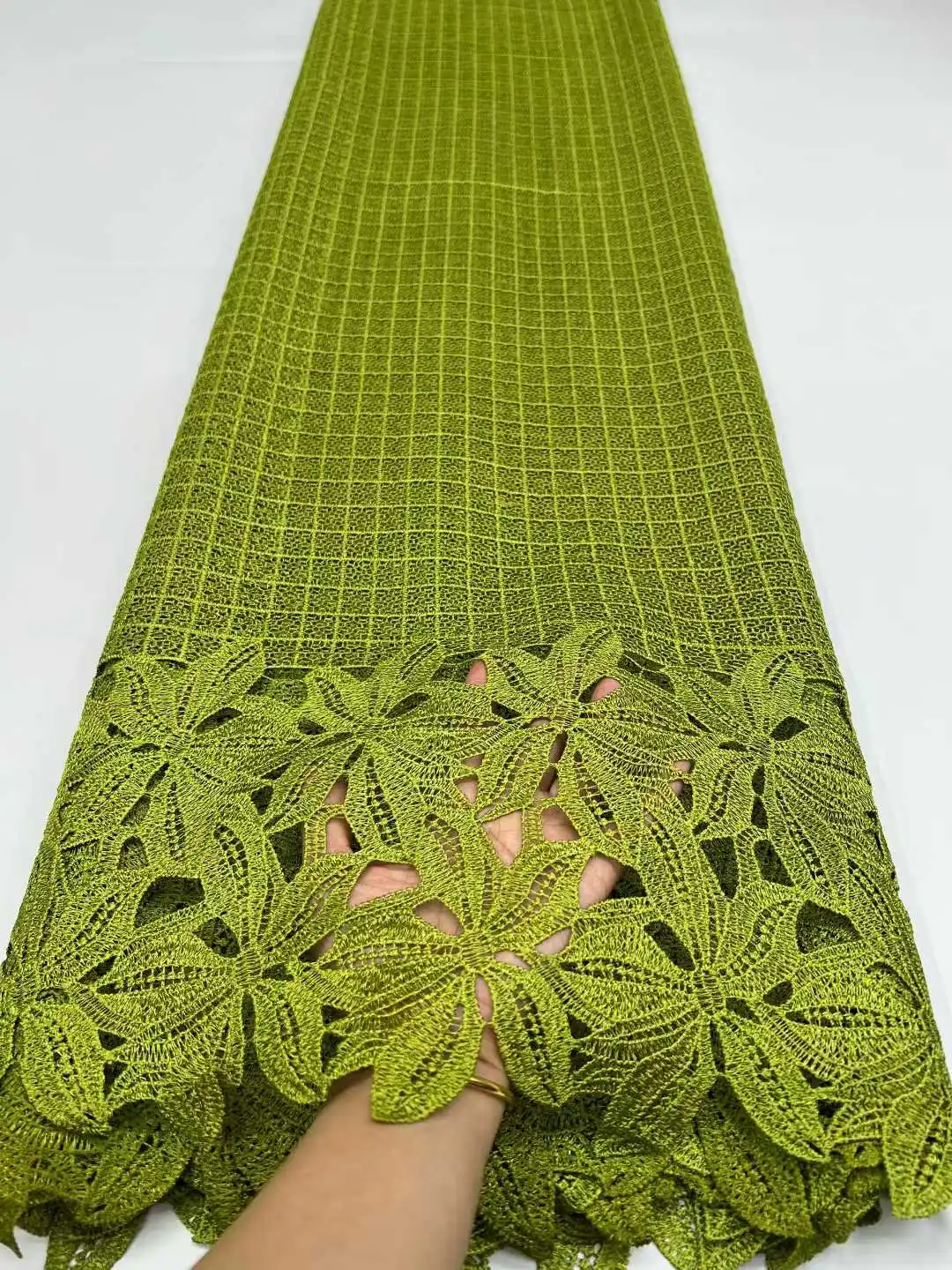 5 Yards Nigerian Guipure Cord Lace Fabric 2026 High Quality African Mesh Milk Silk Embroidery Lace Fabric Women Sewing
5 Yards Nigerian Guipure Cord Lace Fabric 2026 High Quality African Mesh Milk Silk Embroidery Lace Fabric Women Sewing