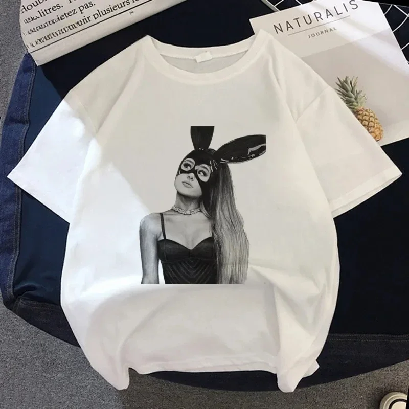 Певица Ariana Grande опасная футболка с графическим принтом, летняя женская повседневная уличная футболка с короткими рукавами, топы, футболка в стиле Харадзюку
Певица Ariana Grande опасная футболка с графическим принтом, летняя женская повседневная уличная футболка с короткими рукавами, топы, футболка в стиле Харадзюку