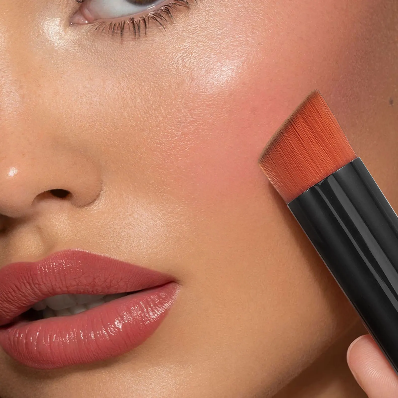 3Pcs Brush Set Foundation Blush Powder Brushes Soft Touch Streak-Free Finish Portable Elegant Design for on-The-Go
3Pcs Brush Set Foundation Blush Powder Brushes Soft Touch Streak-Free Finish Portable Elegant Design for on-The-Go