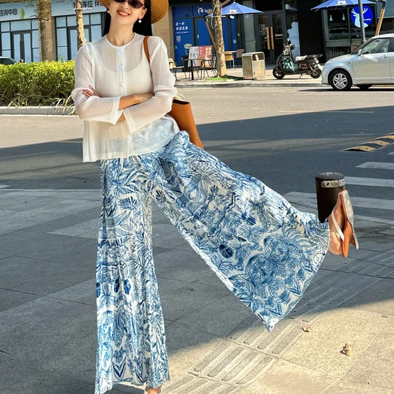 Miyake плиссированные 2026, новые женские сине-белые широкие брюки с фарфоровым принтом, модный повседневный прозрачный кардиган, топ, футболка, курортный комплект
Miyake плиссированные 2026, новые женские сине-белые широкие брюки с фарфоровым принтом, модный повседневный прозрачный кардиган, топ, футболка, курортный комплект