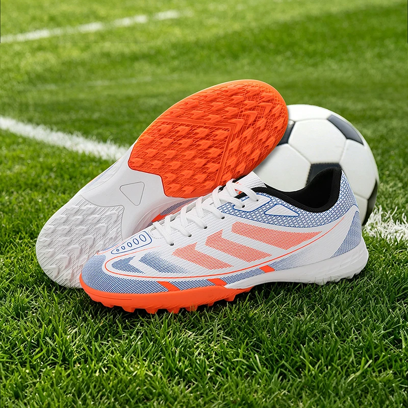 Men New Football Boots Professional Resistant Casual Male Studded Indoor Soccer Shoes High Quality Breathable Football Shoes
Men New Football Boots Professional Resistant Casual Male Studded Indoor Soccer Shoes High Quality Breathable Football Shoes