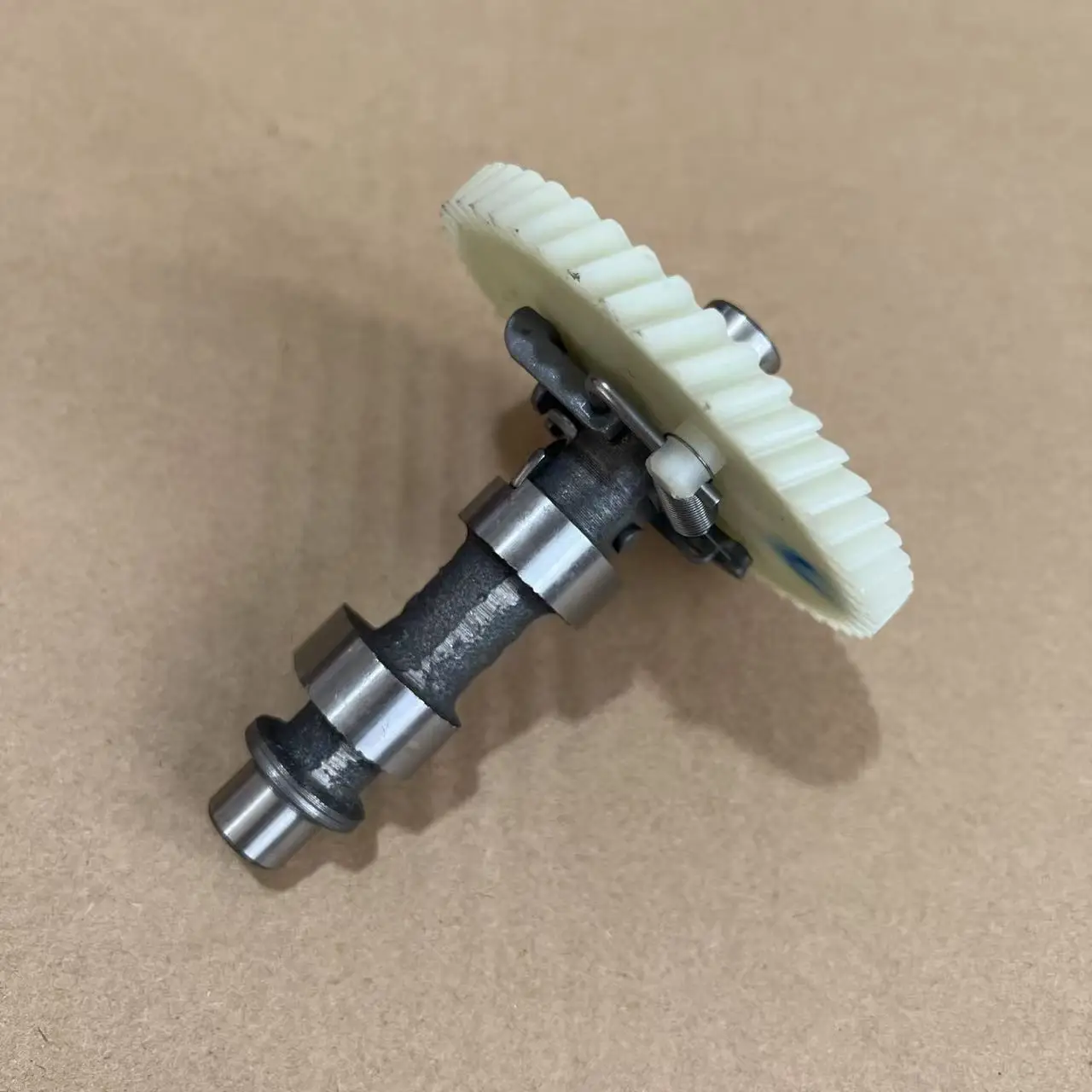 Кулачковый вал распределительного вала для Zongshen XP2008 VP2008 1P70F8 1P708 xiaobileong Микрокультиватор Loncin 196cc8 Детали двигателя с вертикальной осью
Кулачковый вал распределительного вала для Zongshen XP2008 VP2008 1P70F8 1P708 xiaobileong Микрокультиватор Loncin 196cc8 Детали двигателя с вертикальной осью