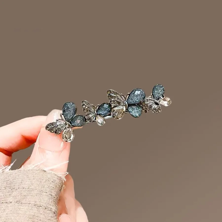 Exquisite Glazed Rhinestone Butterfly Hairpin High-end Women's Side Clip Alloy One-word Duckbill Clip Hair Clip Hair Accessories
Exquisite Glazed Rhinestone Butterfly Hairpin High-end Women's Side Clip Alloy One-word Duckbill Clip Hair Clip Hair Accessories