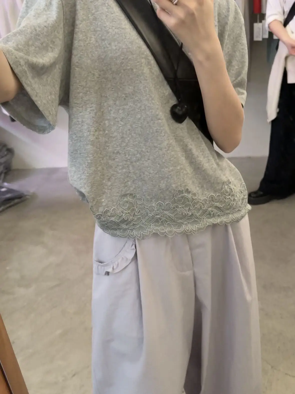 Lilian Women's round Neck Lace Splice Short Sleeve T-Shirt Comfortable Breathable Commute Style Loose Fit Summer Basic Top
Lilian Women's round Neck Lace Splice Short Sleeve T-Shirt Comfortable Breathable Commute Style Loose Fit Summer Basic Top