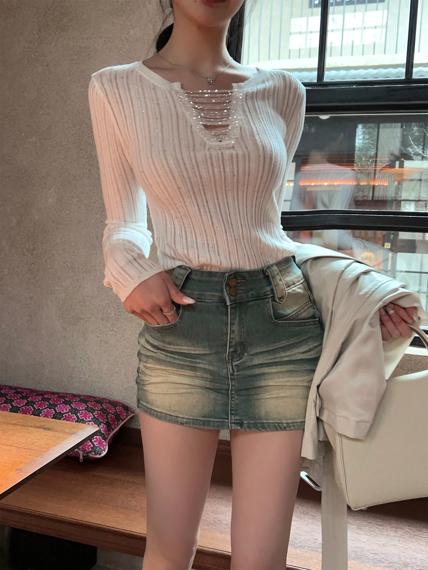 FairyJiang Spring New Washed Blue High Waist A-Line Skirt Women's Tight Fitting Short Skirt Casual Style Zipper Closure
FairyJiang Spring New Washed Blue High Waist A-Line Skirt Women's Tight Fitting Short Skirt Casual Style Zipper Closure