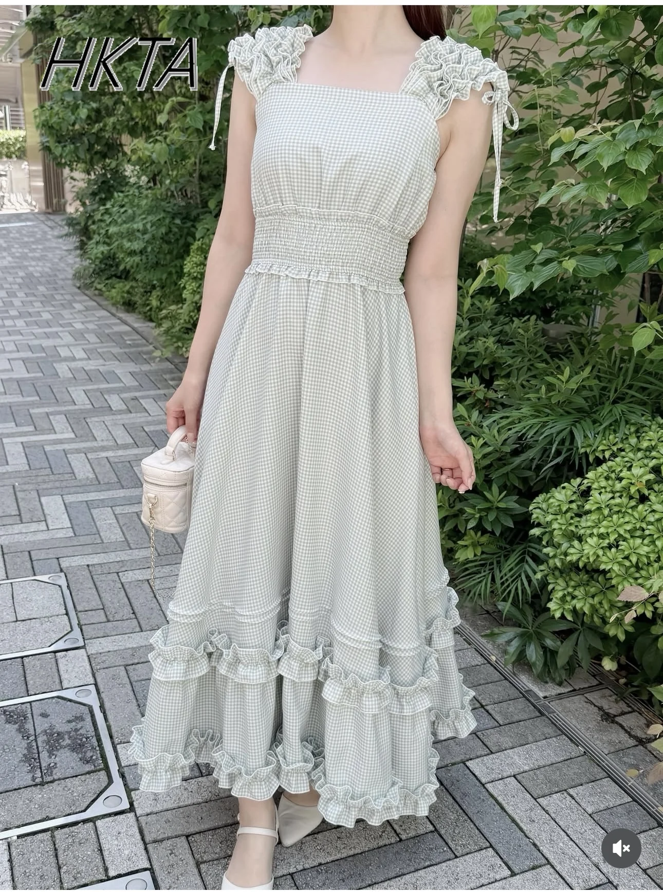 2025 Summer New Japanese High-waisted Slim-fitted Long Dress Women Commuting Sweet Ruffled Flower Handle Sleeveless Plaid Dress
2025 Summer New Japanese High-waisted Slim-fitted Long Dress Women Commuting Sweet Ruffled Flower Handle Sleeveless Plaid Dress