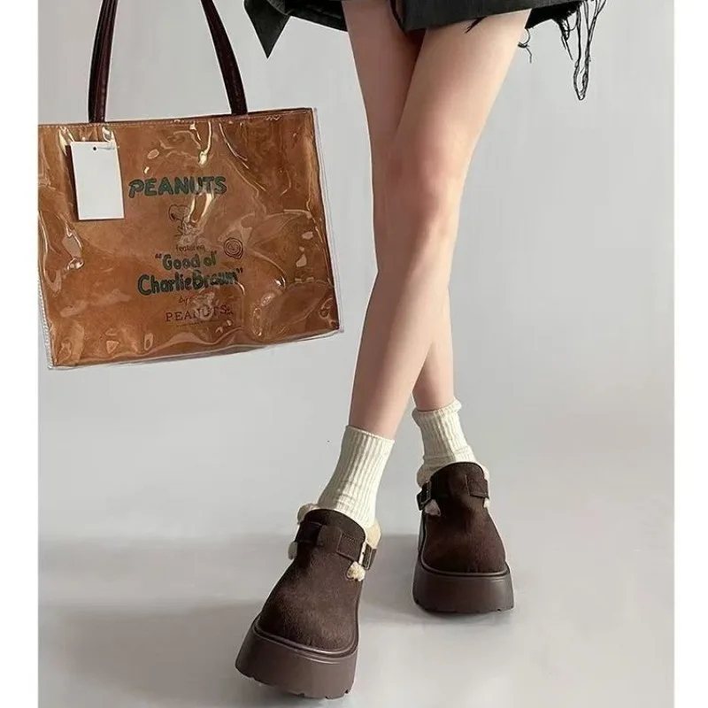 Женская обувь с низким вырезом, зимняя модная повседневная короткая плюшевая непромокаемая хлопковая обувь на толстой подошве с круглым носком, уличная прогулочная обувь 
Женская обувь с низким вырезом, зимняя модная повседневная короткая плюшевая непромокаемая хлопковая обувь на толстой подошве с круглым носком, уличная прогулочная обувь