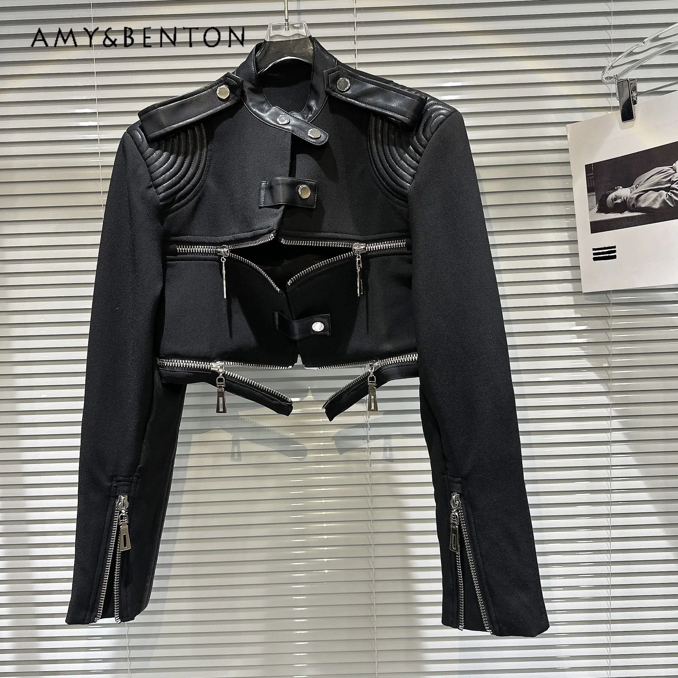 2023 Autumn New Street Girl Zipper Leather Patchwork Shoulder Pad Motorcycle Jacket Female Cool Stand Collar Long Sleeve Coat
2023 Autumn New Street Girl Zipper Leather Patchwork Shoulder Pad Motorcycle Jacket Female Cool Stand Collar Long Sleeve Coat