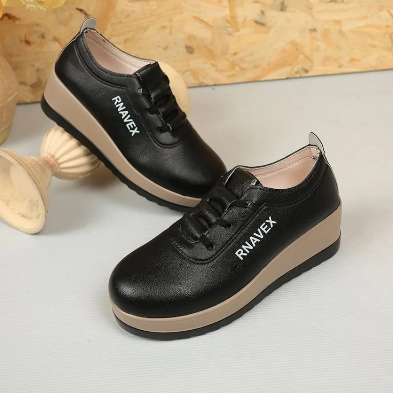 Women's Thick-Soled Soft-Soled Leather Shoes2026New Spring and Autumn Casual Loafers with Platform Soles, Lightweight and Comfor
Women's Thick-Soled Soft-Soled Leather Shoes2026New Spring and Autumn Casual Loafers with Platform Soles, Lightweight and Comfor