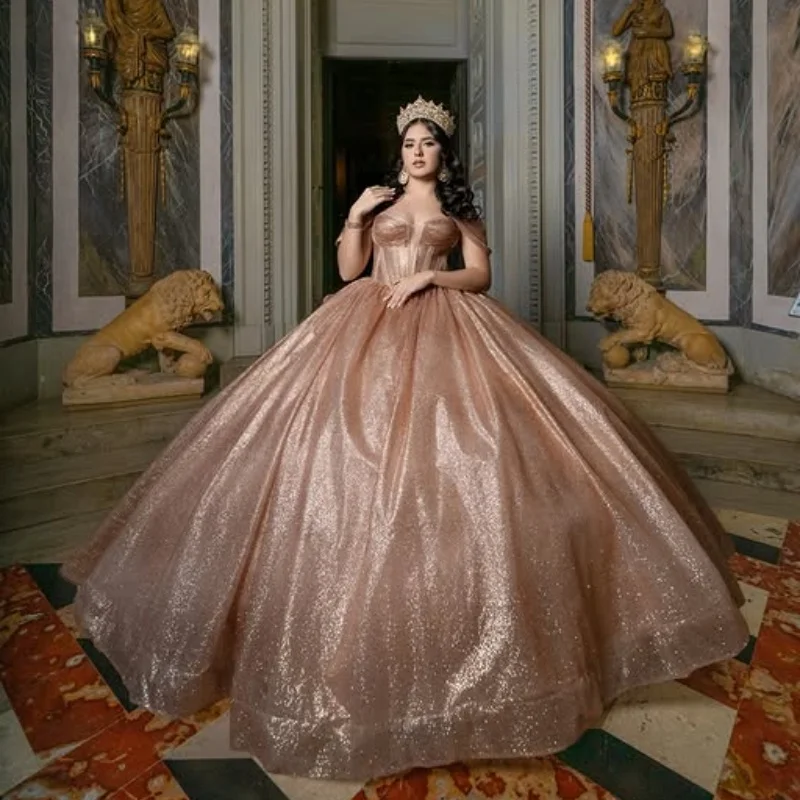 Customized Shiny champagne color Quinceanera Dresses Off the Shoulder applique Lace layering Long tail Bow Vestido 15 Quinceaner
Customized Shiny champagne color Quinceanera Dresses Off the Shoulder applique Lace layering Long tail Bow Vestido 15 Quinceaner