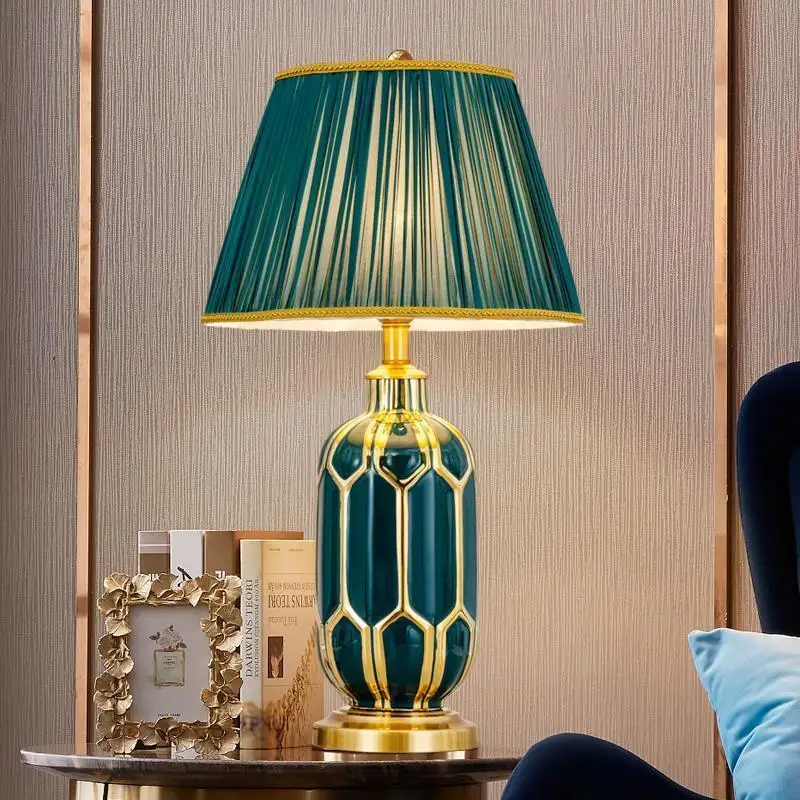 Chinese Black Ceramic Desk Lamp Nordic Modern Luxury Living Room Bedroom Bedside Study Table Lamp Atmosphere Sense Decoration 
Chinese Black Ceramic Desk Lamp Nordic Modern Luxury Living Room Bedroom Bedside Study Table Lamp Atmosphere Sense Decoration