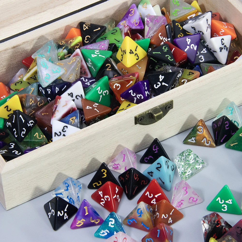 Случайные кубики D4 для настольных игр, DND, TRPG
Случайные кубики D4 для настольных игр, DND, TRPG