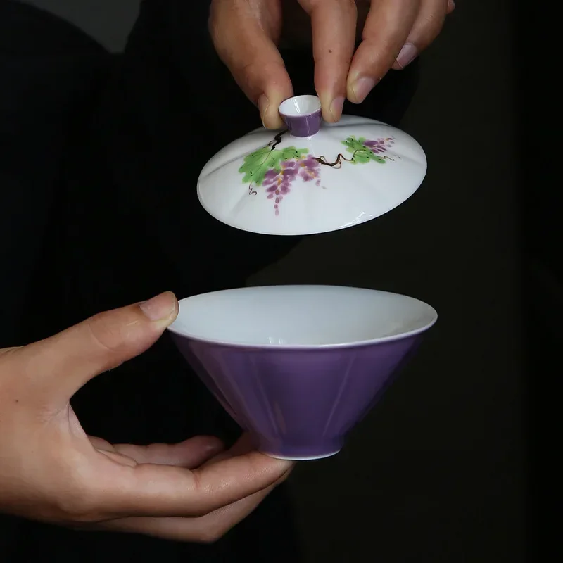 FuBaiYi Hand-painted Purple Grapes Creative Bucket Cover Bowl Home Single Bubble Tea Bowl Kung Fu Tea Set Literati Tea Ware
FuBaiYi Hand-painted Purple Grapes Creative Bucket Cover Bowl Home Single Bubble Tea Bowl Kung Fu Tea Set Literati Tea Ware