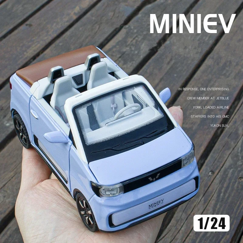 1:24 Wuling MINI EV Новая модель автомобиля из сплава энергии, Литые металлические игрушечные автомобили, открытая модель автомобиля, коллекция звуков и фотографий, детские подарки
1:24 Wuling MINI EV Новая модель автомобиля из сплава энергии, Литые металлические игрушечные автомобили, открытая модель автомобиля, коллекция звуков и фотографий, детские подарки