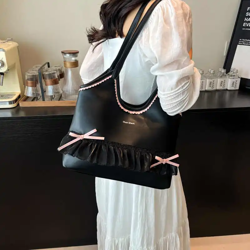 Korean Style Ruffles Bow Tote Bags Women Summer New Large Capacity Versatile Commute One Shoulder Bags Fashion Underarm Bags
Korean Style Ruffles Bow Tote Bags Women Summer New Large Capacity Versatile Commute One Shoulder Bags Fashion Underarm Bags